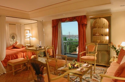 PALACE DELUXE ROOM