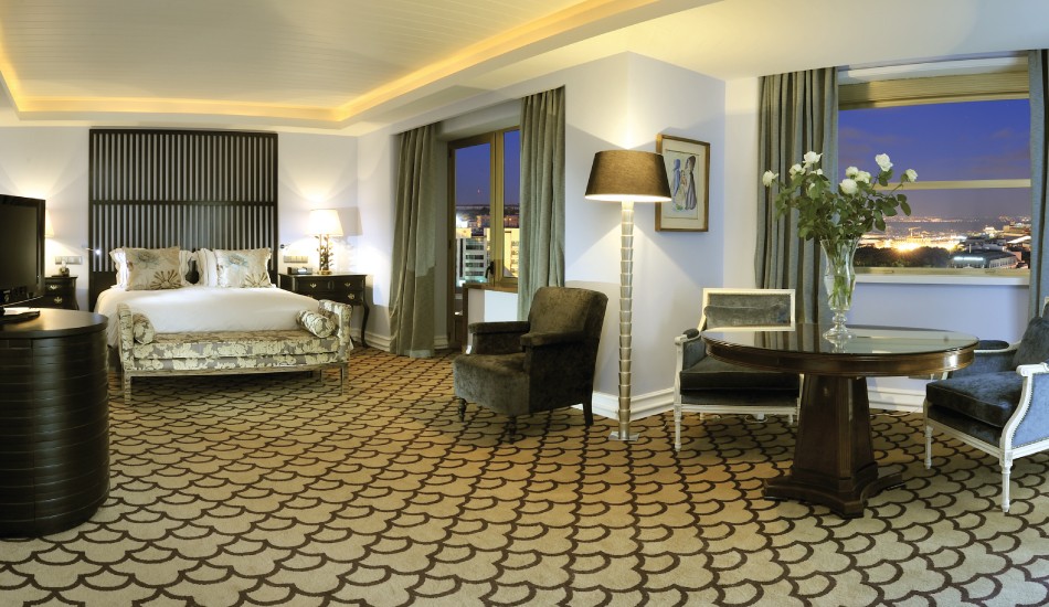 PRESIDENTIAL SUITE