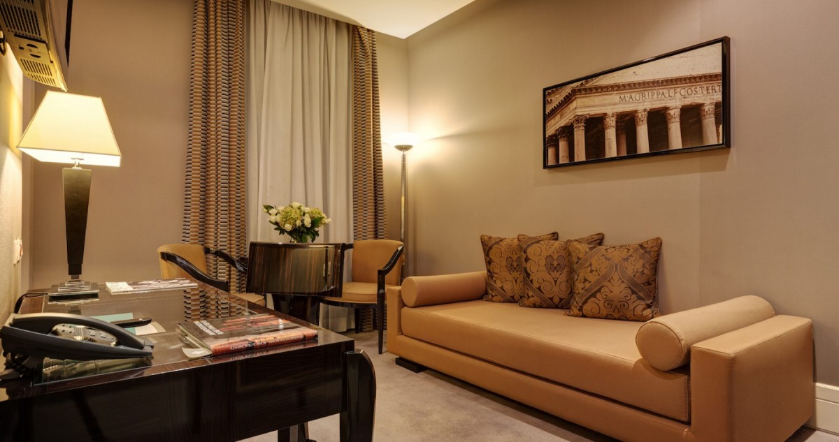 JUNIOR SUITE
