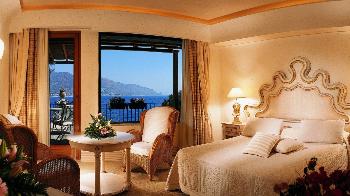 STANDARD DOUBLE / SINGLE SEA VIEW
