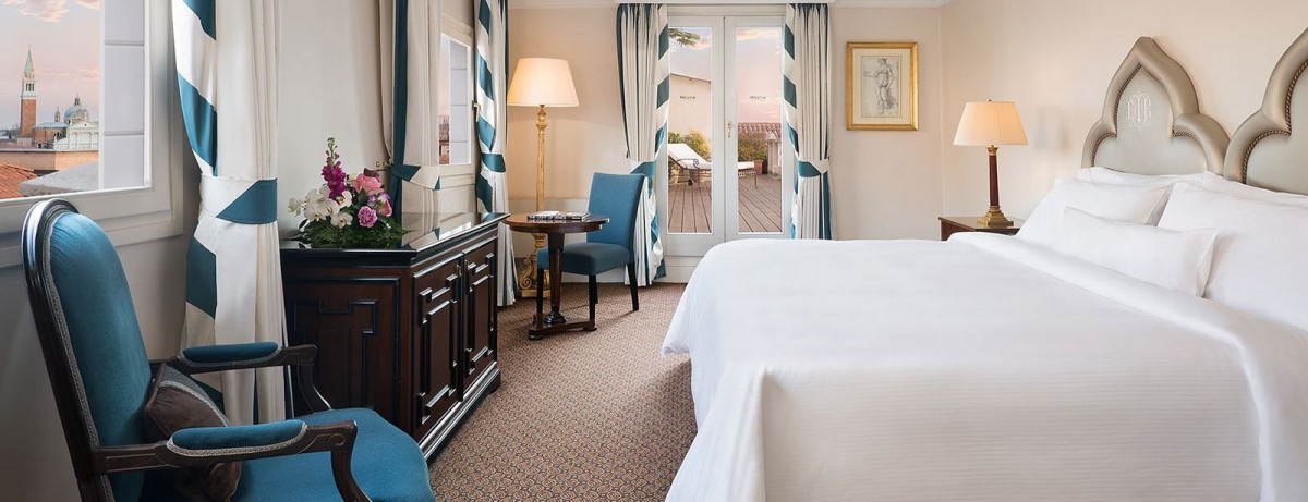 TERRACE ROOM