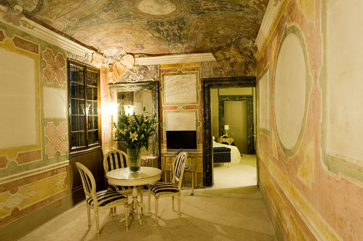 HERITAGE SUITE