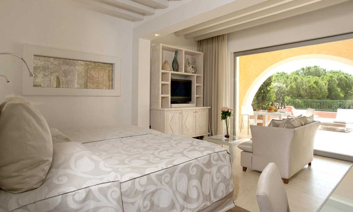 PRESTIGE ROOM