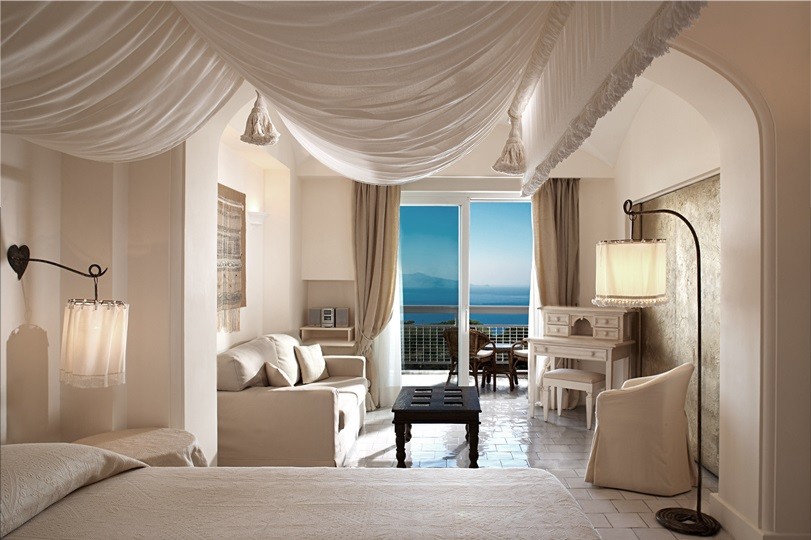 DELUXE DOUBLE SEA SIDE