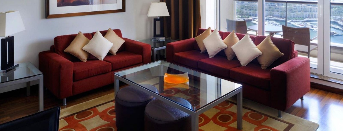 ONE BEDROOM FURNISHED, SERVICED APARTMENT