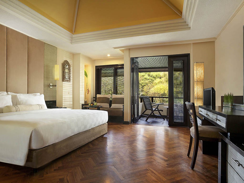 DELUXE ROOM, 1 KING SIZE BED, GARDEN VIEW