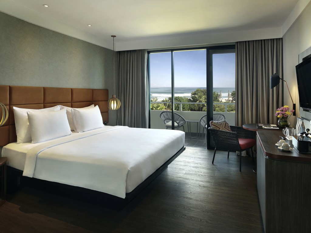 PREMIUM DELUXE ROOM, 1 KING SIZE BED, OCEAN VIEW