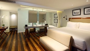 DELUXE HERITAGE SUITE