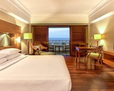KING DELUXE OCEAN VIEW