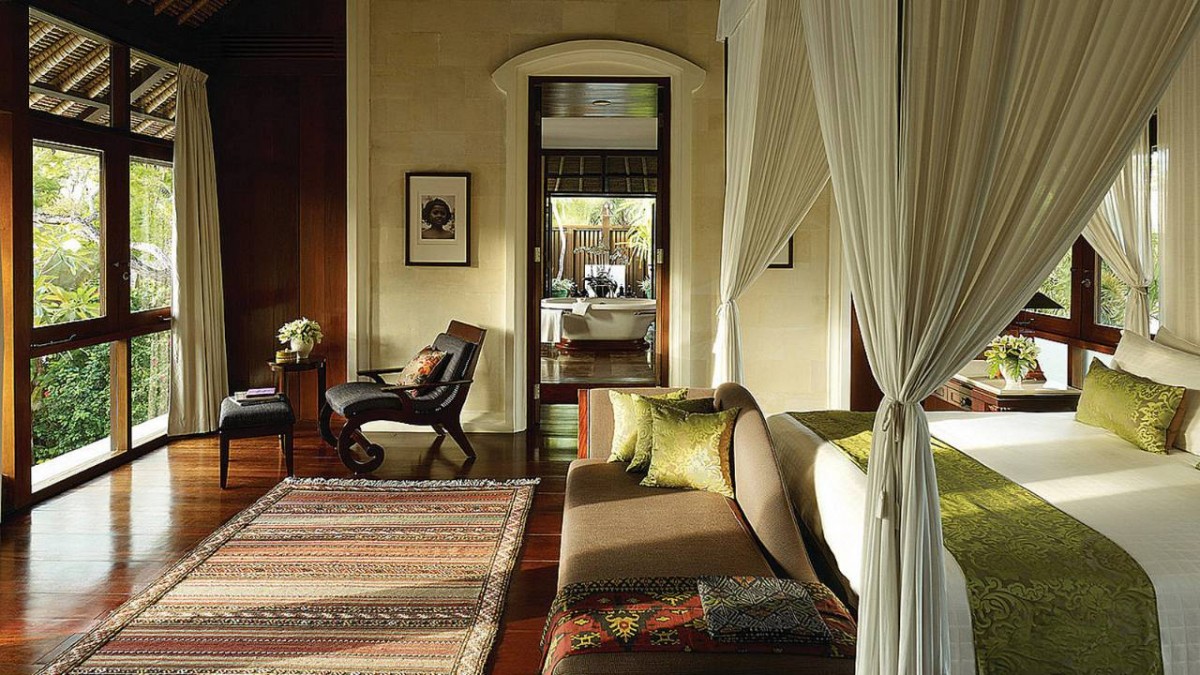 FOUR-BEDROOM RESIDENCE VILLA