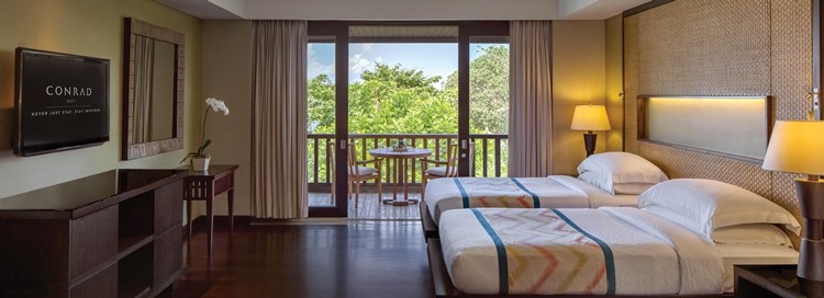 DELUXE FAMILY ROOM