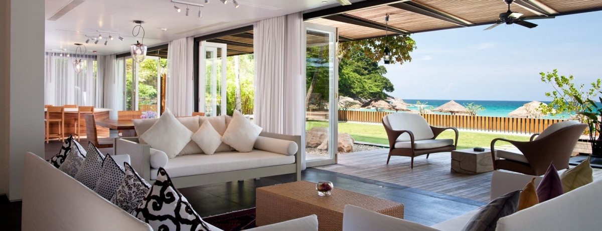 BEACHFRONT 4-BEDROOM GRANDE VILLA