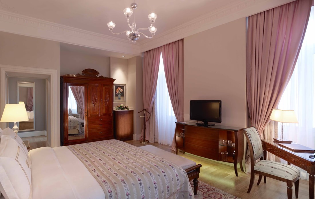 GRETA GARBO CORNER ROOM