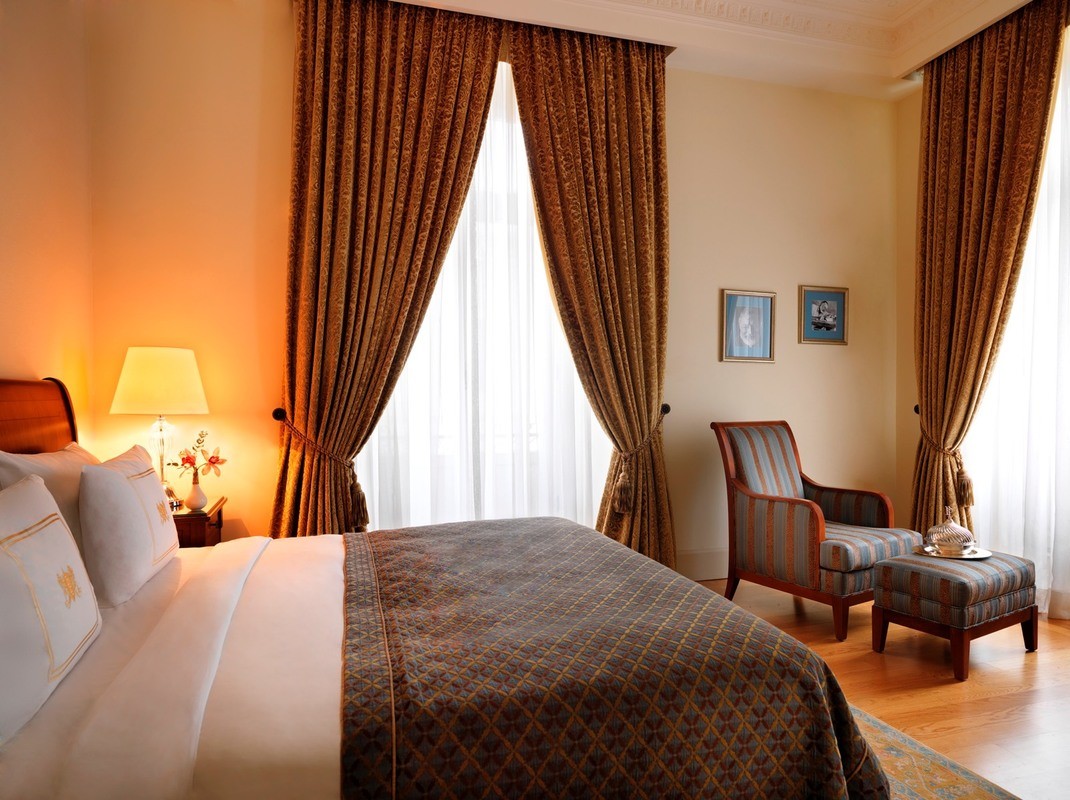ERNEST HEMINGWAY SUITE