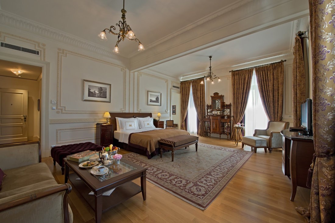 SENIOR SUITE
